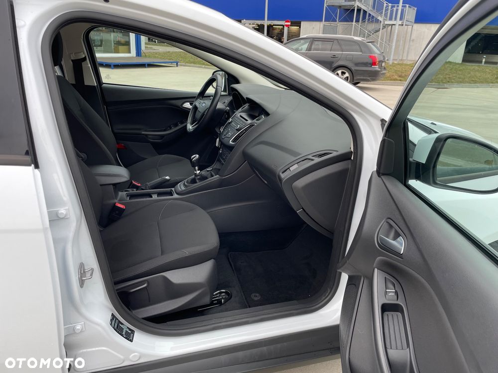 Ford Focus 1.0 EcoBoost Start-Stopp-System TREND - 18