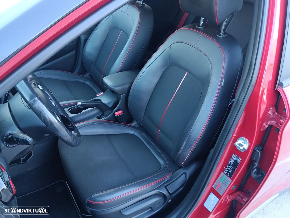 Hyundai Kauai 1.0 T-GDi Premium Pele/Tec.Vermelho - 5