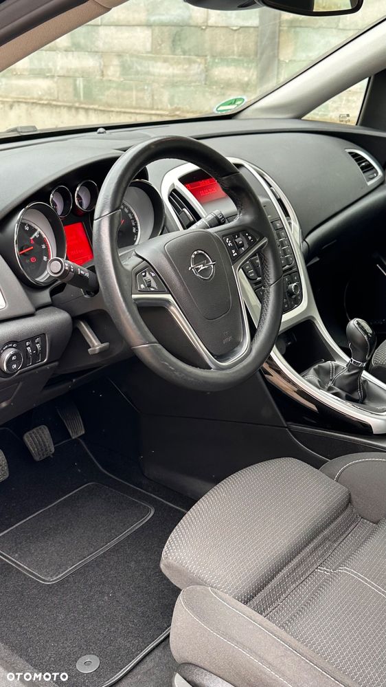 Opel Astra 1.6 Turbo Edition - 25