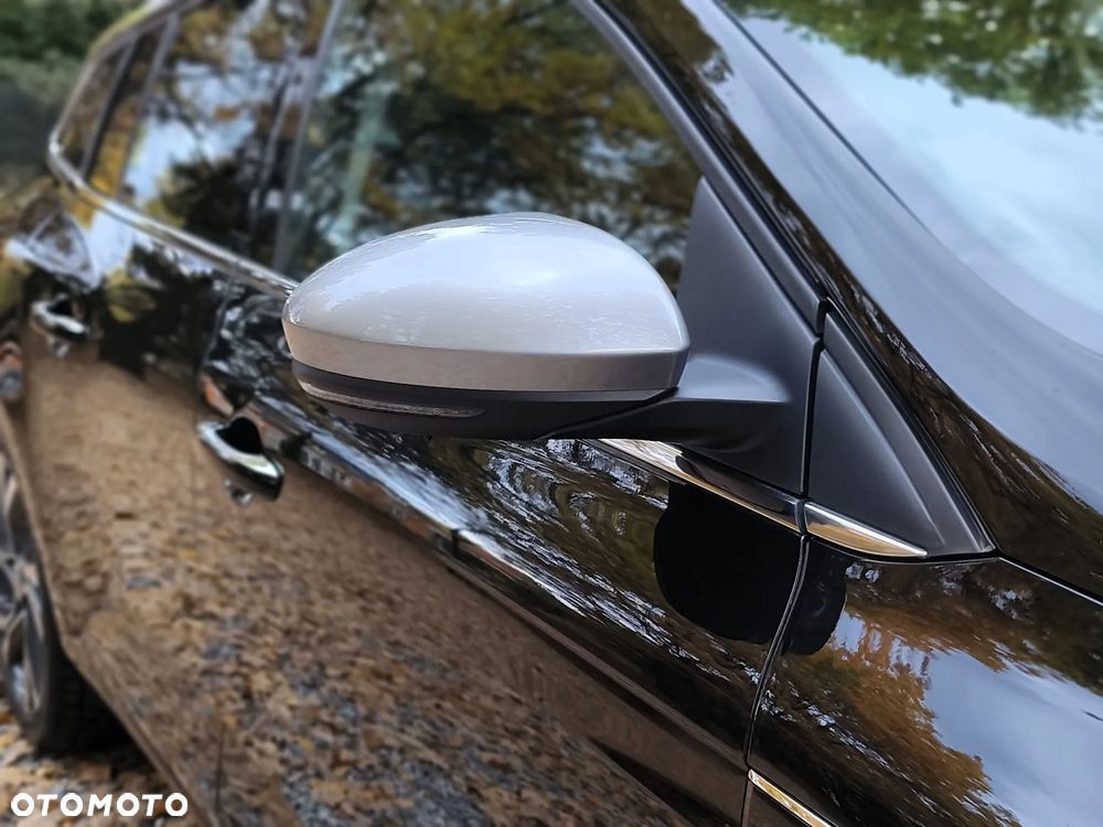 Renault Megane ENERGY TCe 205 EDC GT - 7