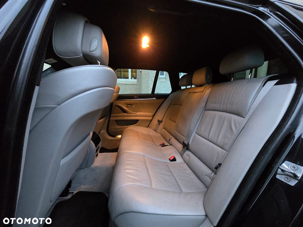 BMW Seria 5 520d - 12