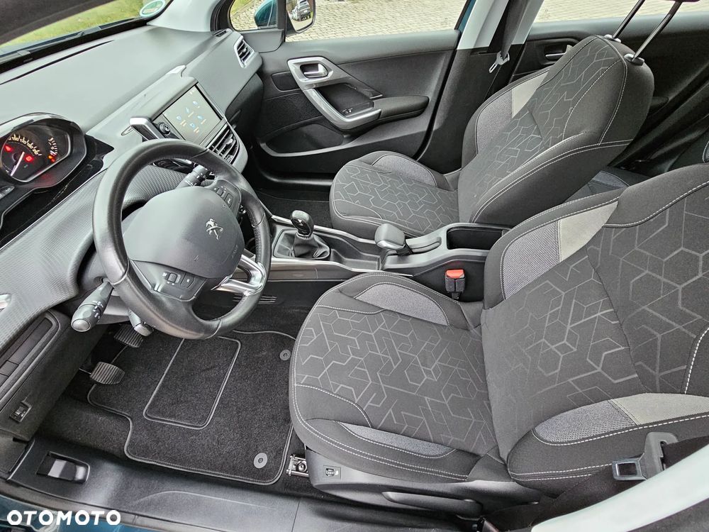 Peugeot 2008 PureTech 82 Style - 18