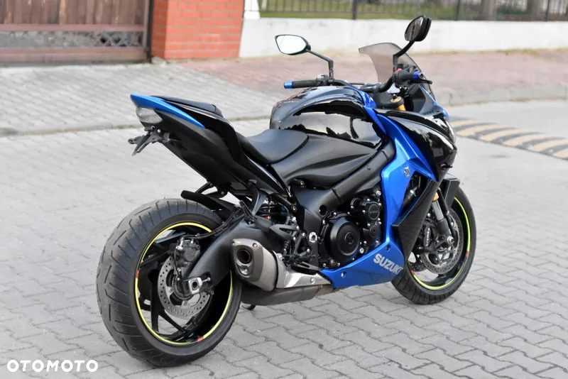 Suzuki GSX 1000 - 13
