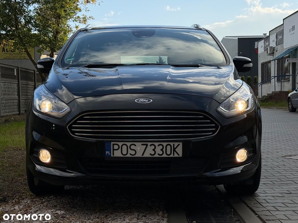 Ford S-Max - 12