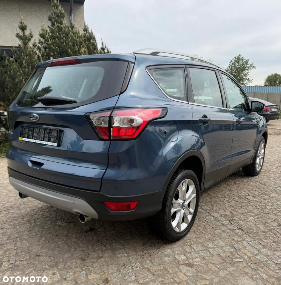 Ford Kuga - 10