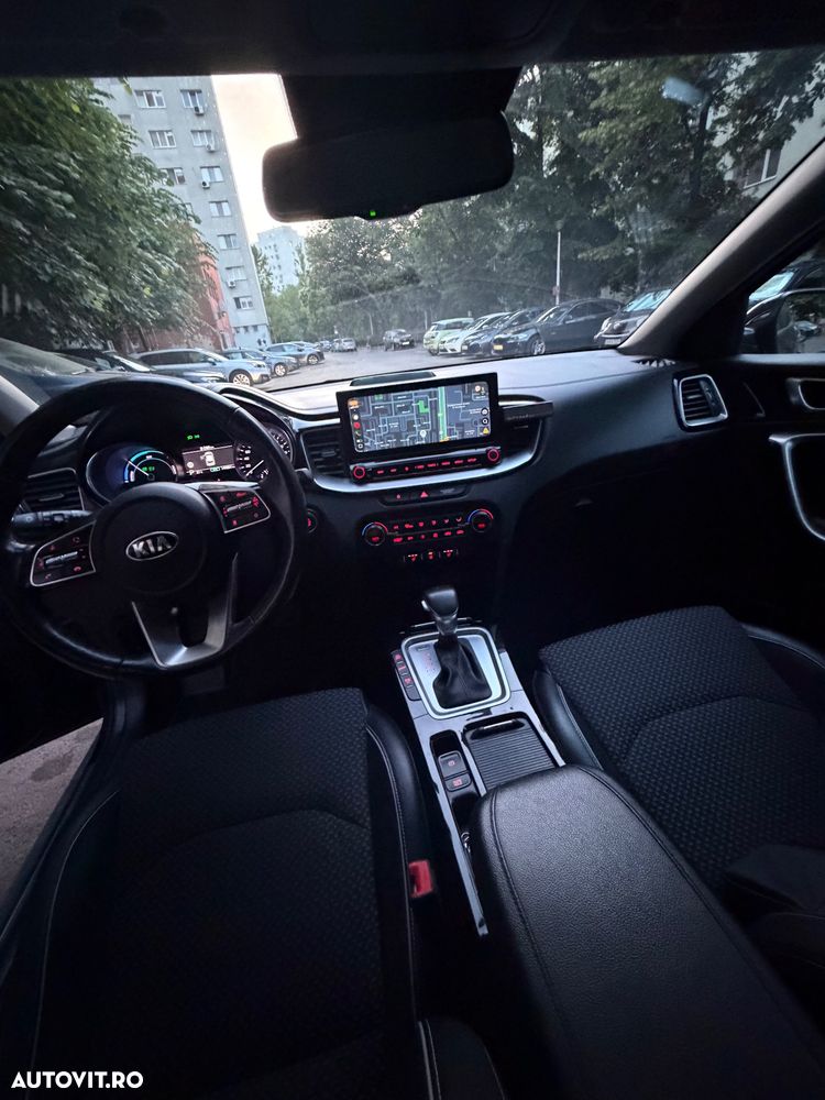 Kia XCeed 1.6 GDI 6DCT PHEV Vision - 6