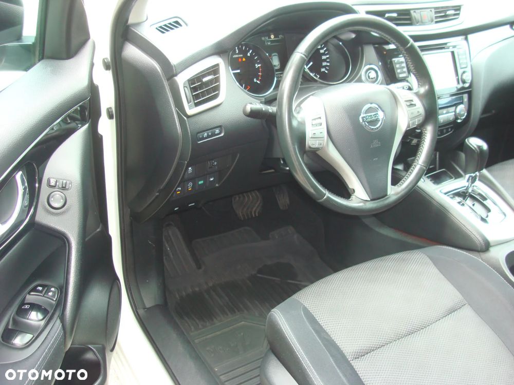 Nissan Qashqai 1.6 DCi Xtronic TEKNA - 10