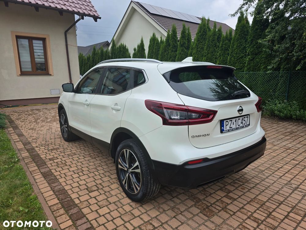 Nissan Qashqai 1.3 DIG-T N-Connecta DCT - 4