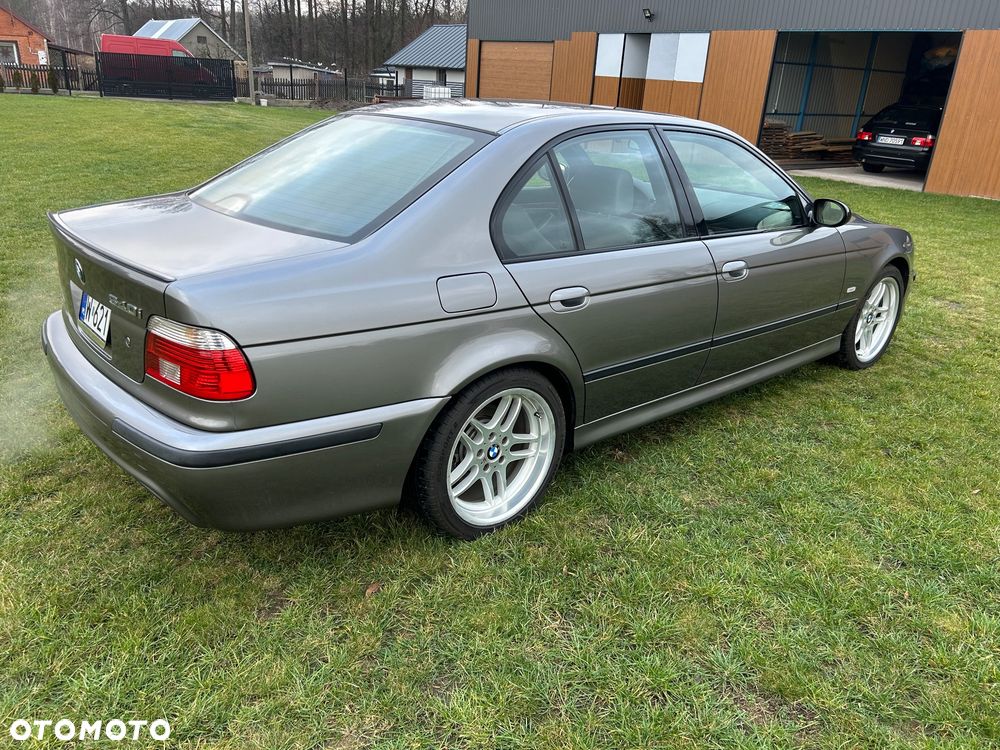 BMW 5 Series 2002 photo 4