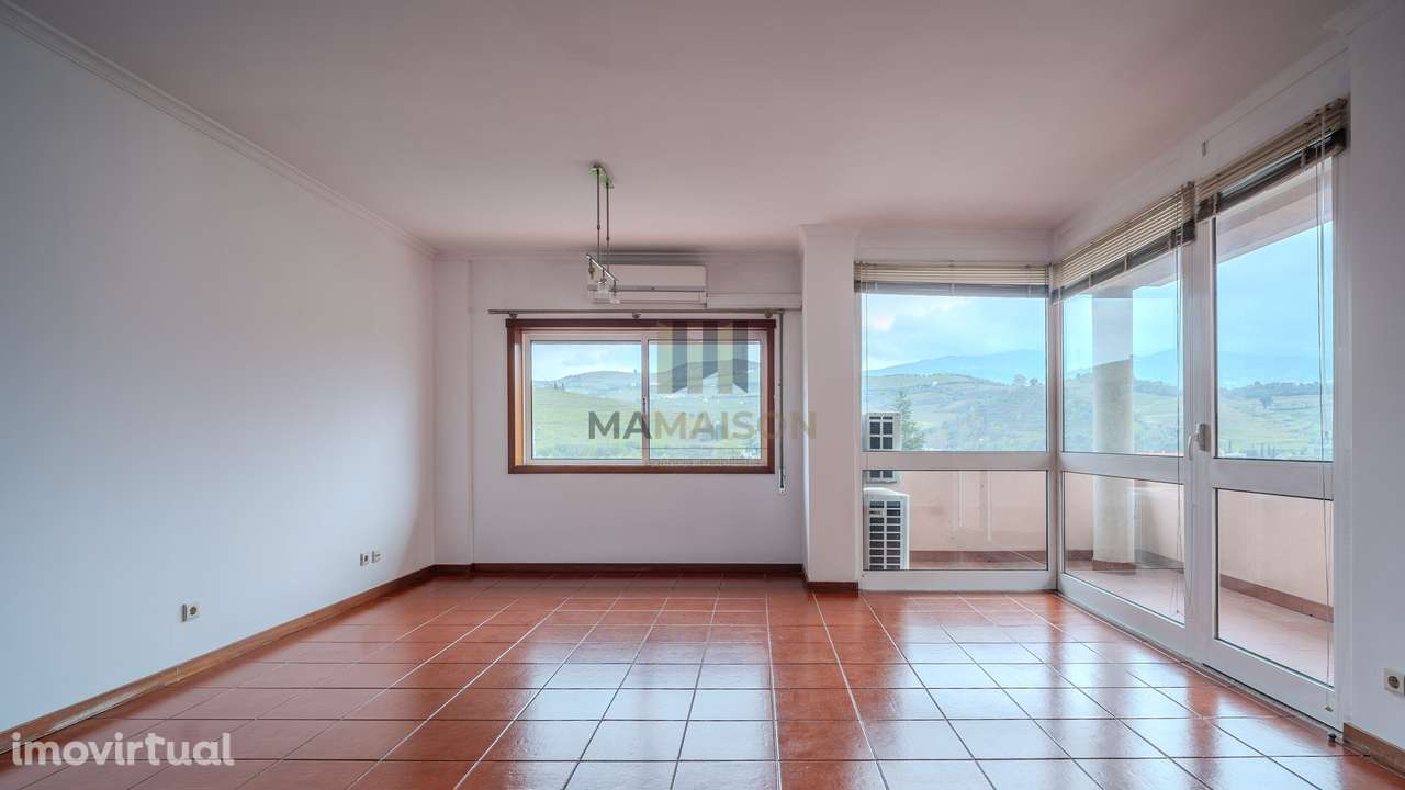 APARTAMENTO T3 | VISTAS DOURO | ELEVADOR - Grande imagem: 3/31