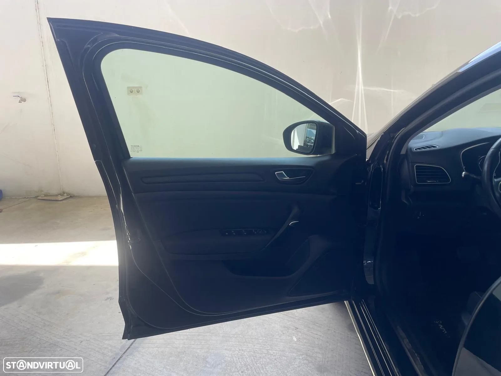 Renault Mégane ENERGY TCe 130 EDC LIMITED - 26
