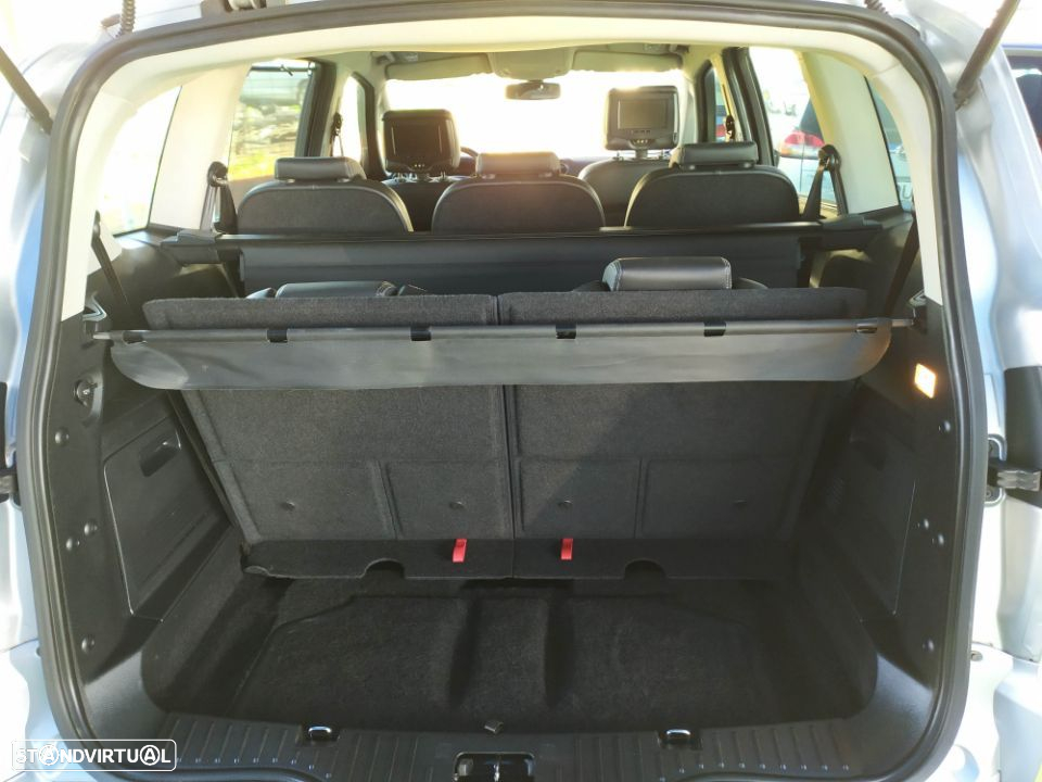 Ford S-Max 2.0 TDCi Titanium 7L 143g - 49