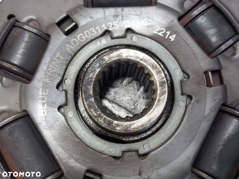 SPRZĘGŁO TARCZA + DOCISK + ŁOŻYSKO OPOROWE HYUNDAI I30 I 1.6 CRDI - 4