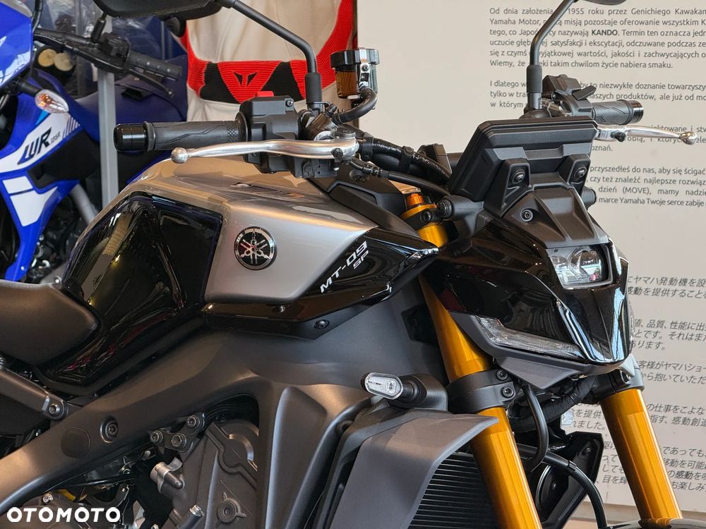 Yamaha MT - 5
