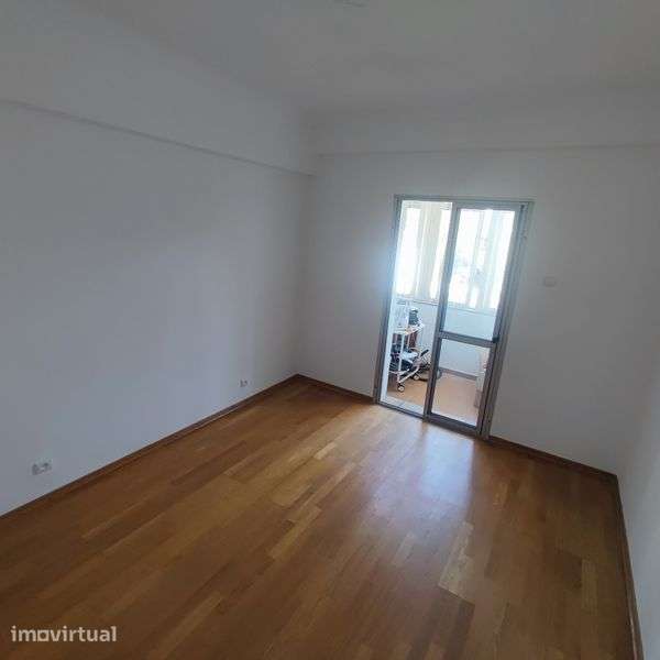 T4 Venda Nova Amadora - Grande imagem: 5/8