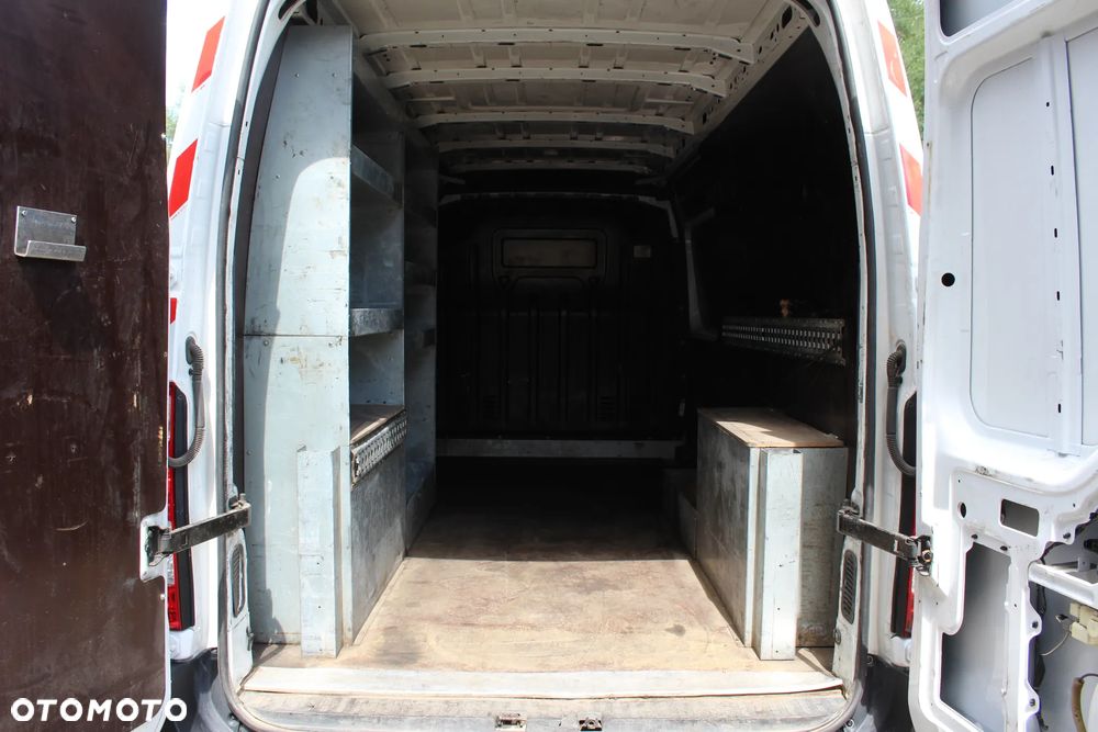 Nissan NV400 - 13