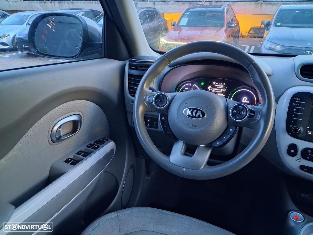 Kia e-Soul EV - 15