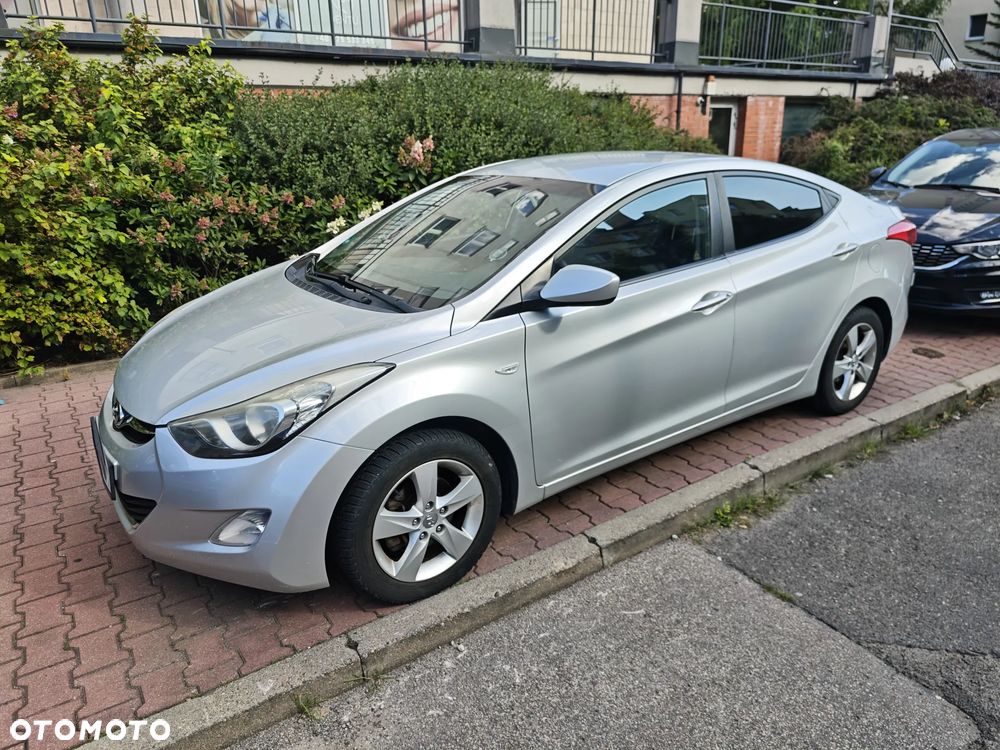 Hyundai Elantra 1.6 Comfort - 6