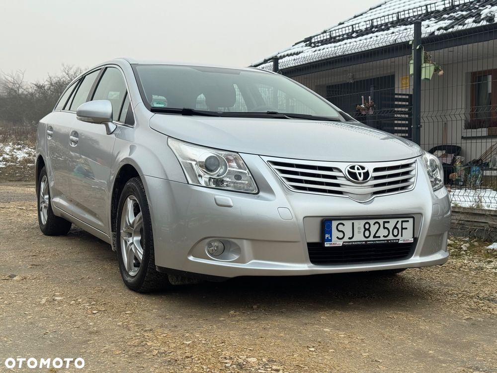 Toyota Avensis 1.6 Comfort - 5