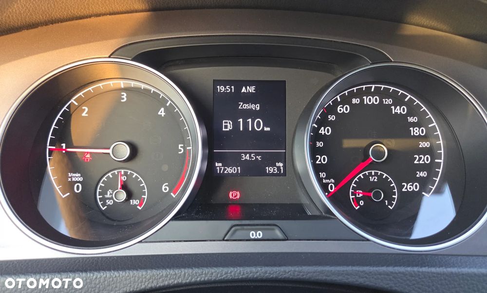 Volkswagen Golf 2.0 TDI BlueMotion Technology Lounge - 22