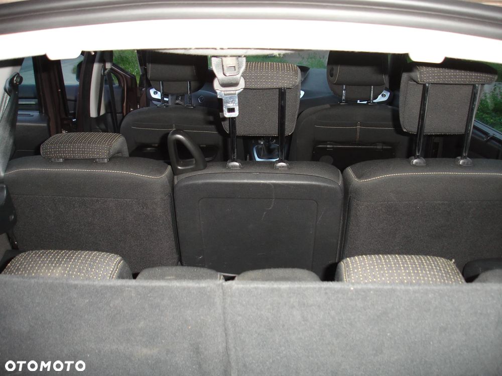 Renault Grand Scenic - 21