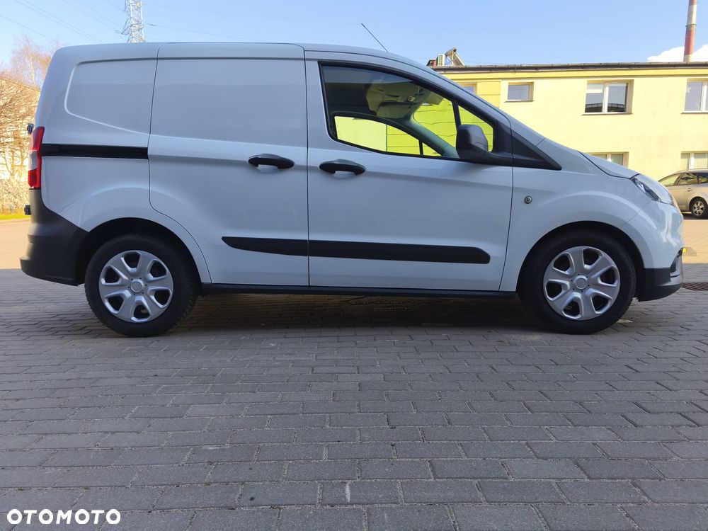 Ford Transit Courier - 3