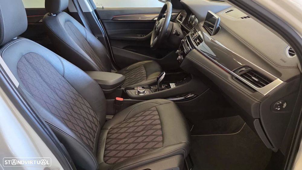 BMW X1 16 d sDrive Auto Line Sport - 49