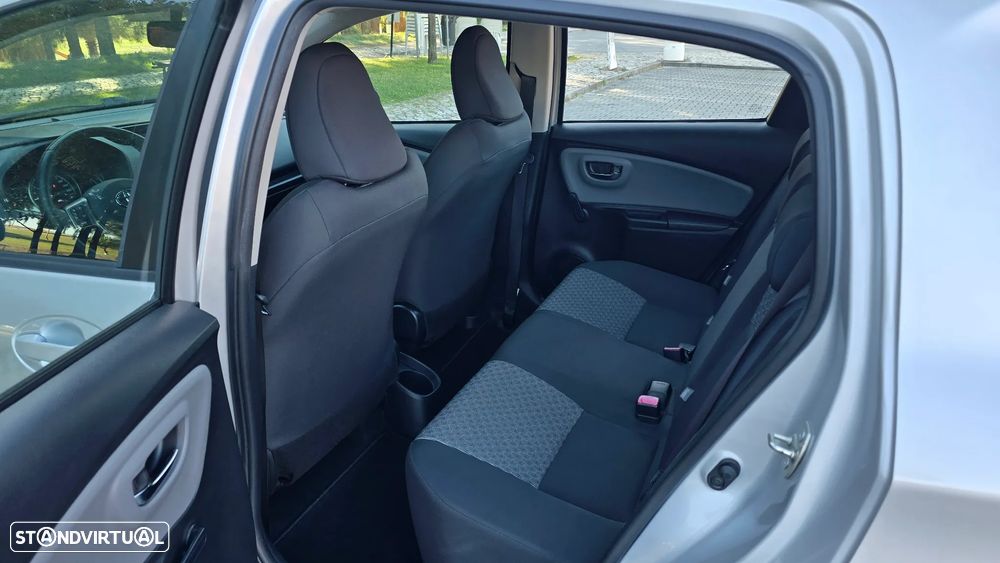 Toyota Yaris 1.0 VVT-i Comfort+P.Style - 34