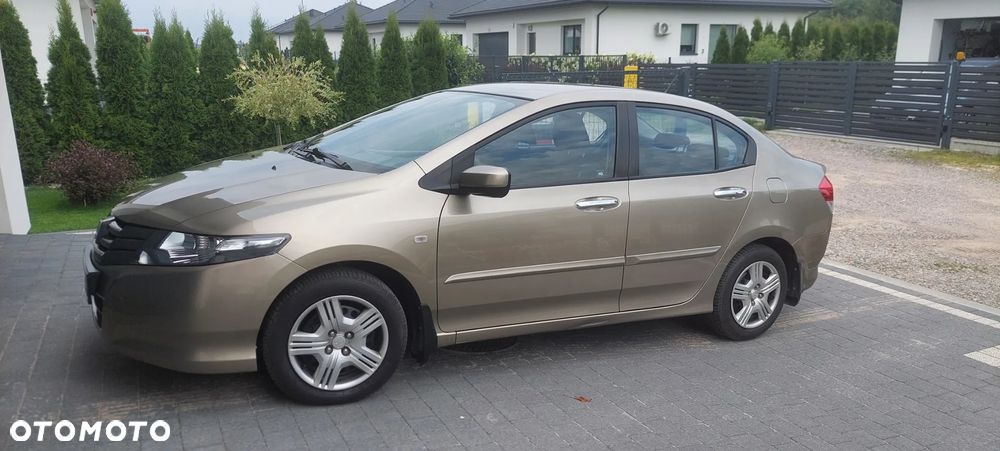 Honda City 1.4 Comfort - 9