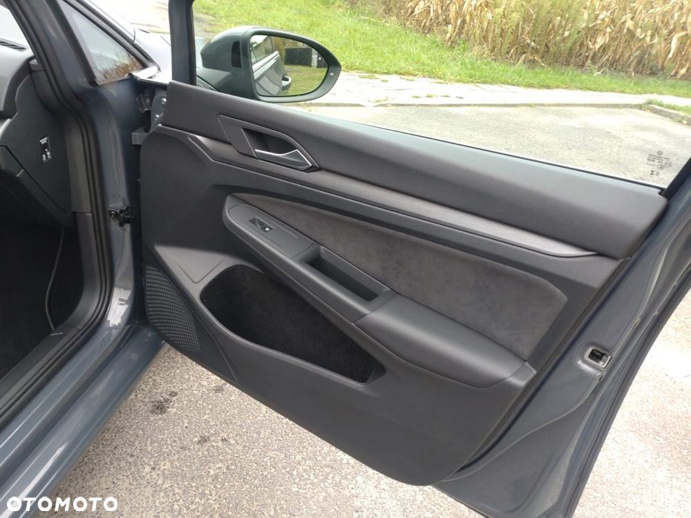 Volkswagen Golf VIII 1.4 TSI Plug-In Hybrid Style DSG - 14