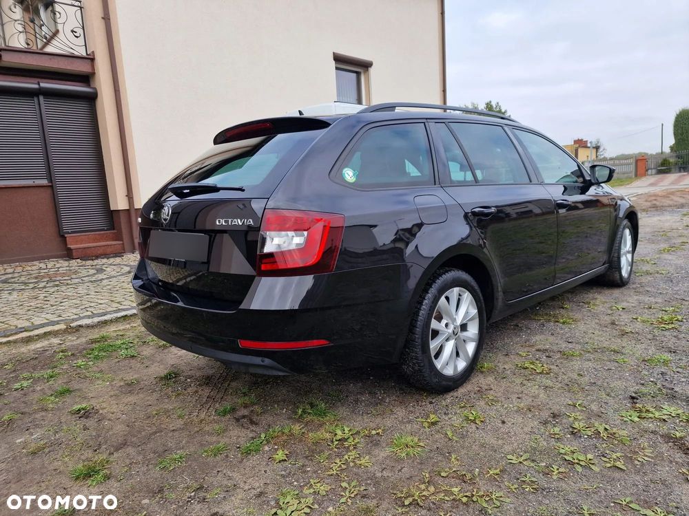 Skoda Octavia 2.0 TDI Style DSG - 3