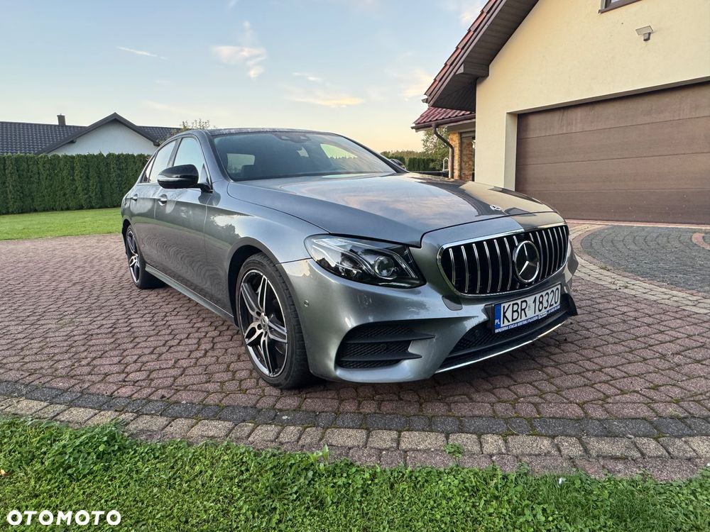 Mercedes-Benz Klasa E 400 4-Matic 9G-TRONIC - 3