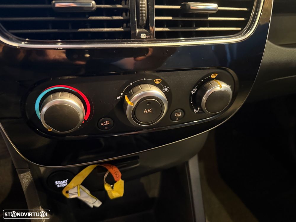 Renault Clio 1.5 dCi Limited EDition - 28