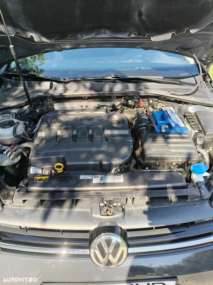 Volkswagen Golf 2.0 TDI Highline - 13
