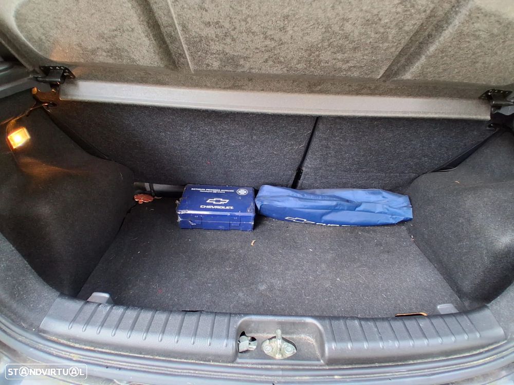 Chevrolet Aveo 1.2 LT - 33