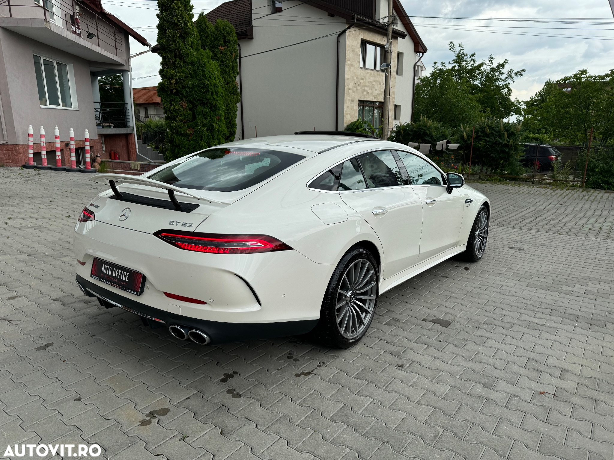 Mercedes-Benz AMG GT 53 4MATIC+ - 10