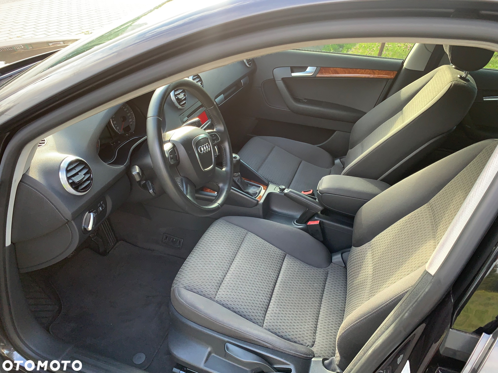 Audi A3 Sportback 1.6 TDI Ambiente - 8
