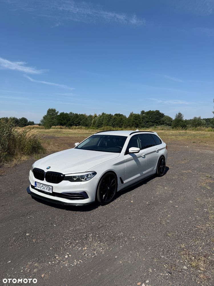 BMW Seria 5 520d Sport Line - 2