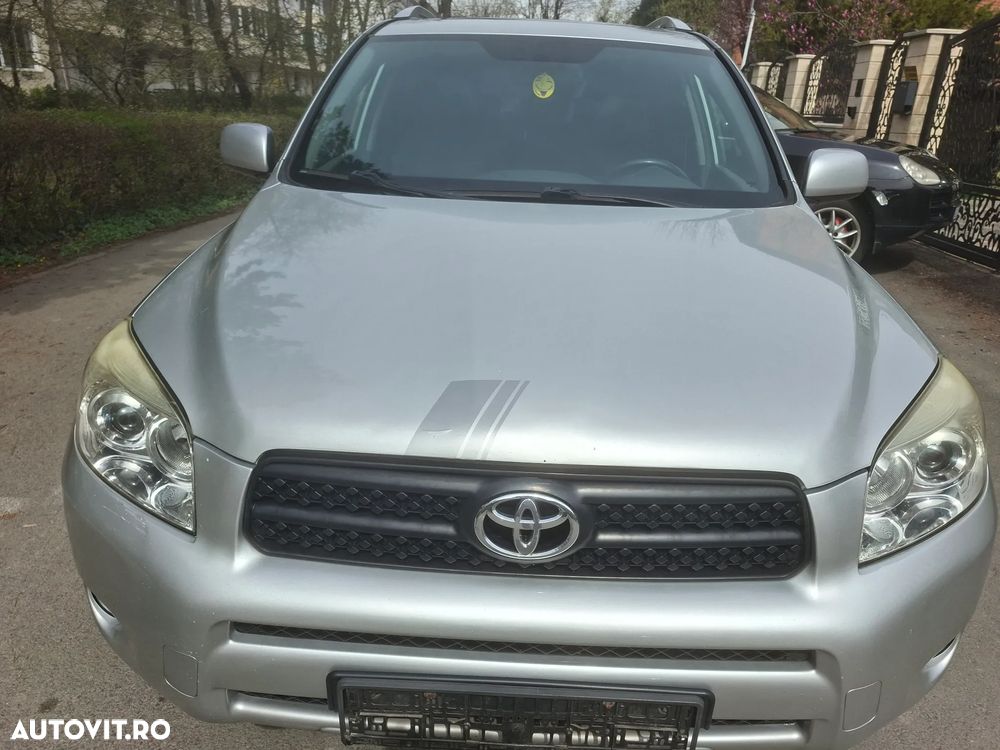 Toyota RAV4 2.2 D-4D Luxury City - 1