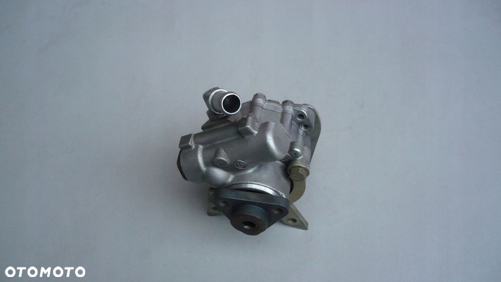 Pompa wspomagania BMW BMW E36 1,6i 1,8i - 1