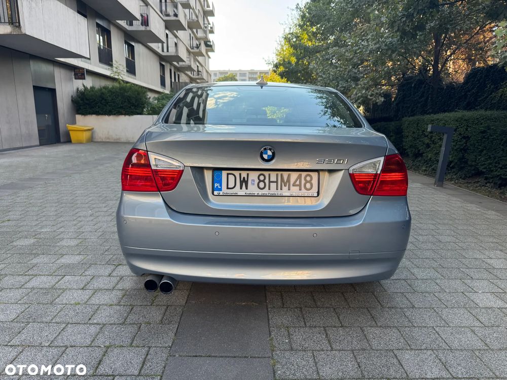 BMW Seria 3 330i - 4