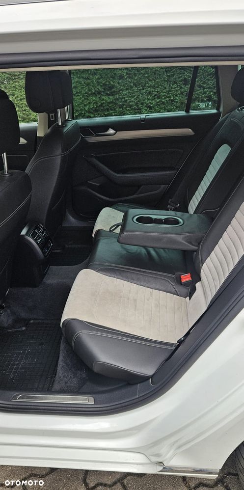 Volkswagen Passat - 16