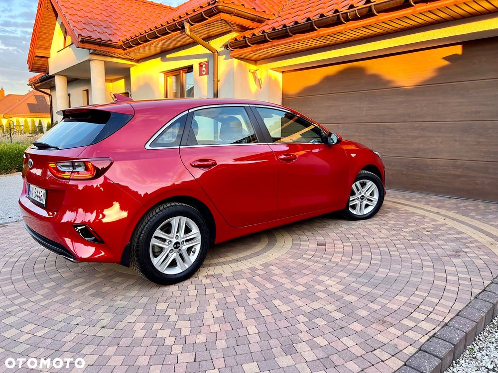 Kia Ceed 1.6 CRDi SCR M - 27