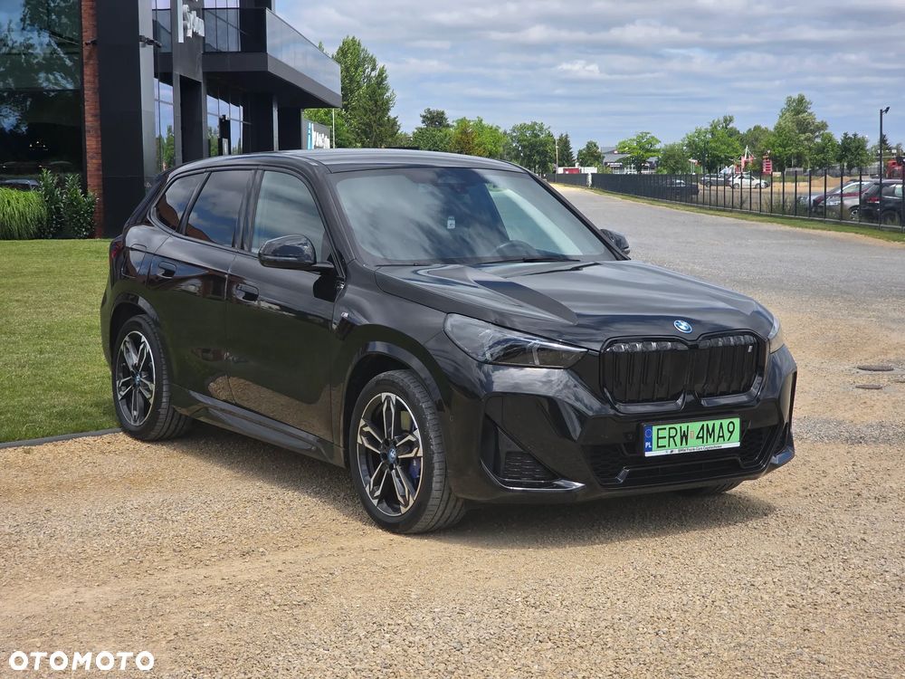 BMW iX1 xDrive30 66.5kWh M Sport - 5