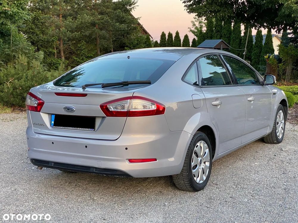Ford Mondeo 2.0 Ghia Executive - 4