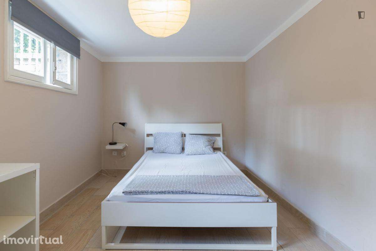 Quarto - localizado em Paranhos Porto - Grande imagem: 4/37