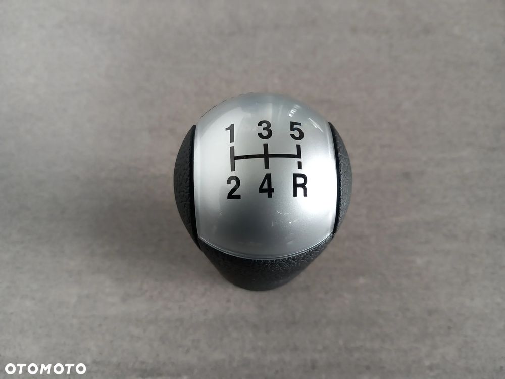 Gałka dźwigni zmiany biegów plastikowa - 5 biegów manual Ford Focus 2001-2008/ Fusion 2001-2012 1341487 - 1