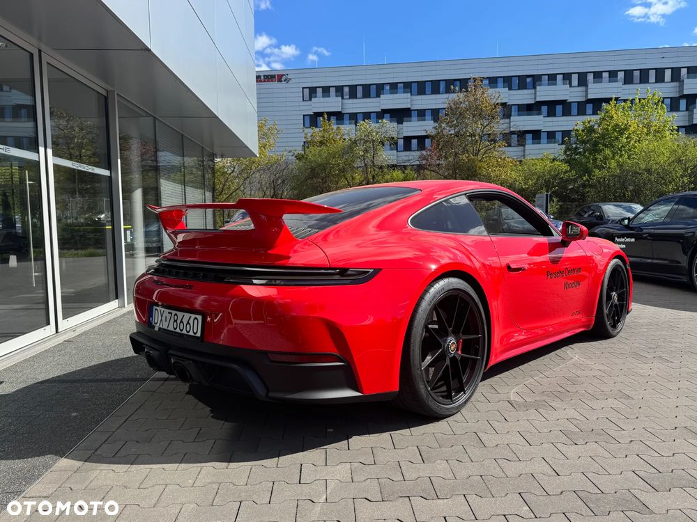 Porsche 911 Carrera T-Hybrid 4 GTS - 5