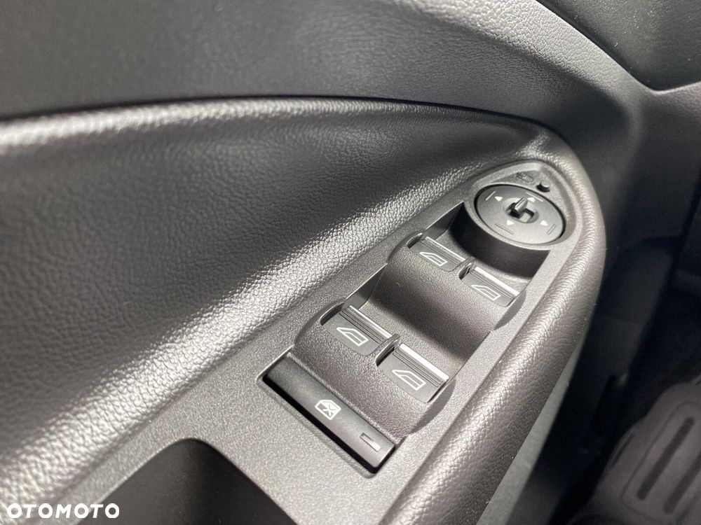 Ford Kuga - 16