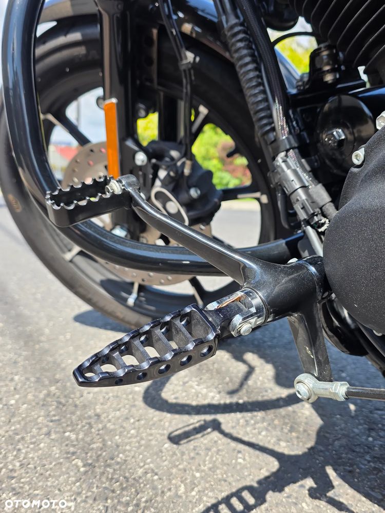 Harley-Davidson Sportster Iron 883 - 11